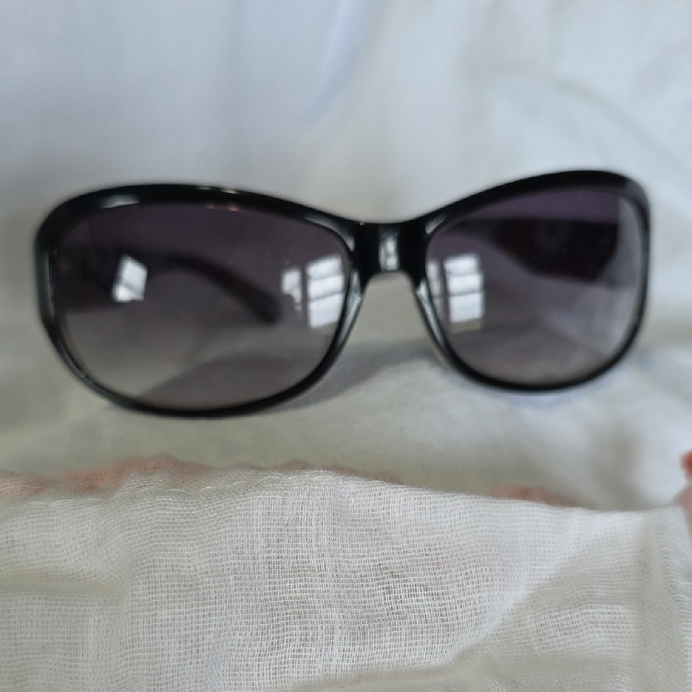 Coach Sarah Black Sunglasses